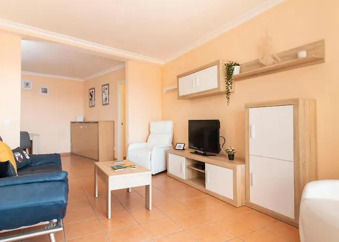 Homeforguest Spacious And Bright Flat On The La Tejita